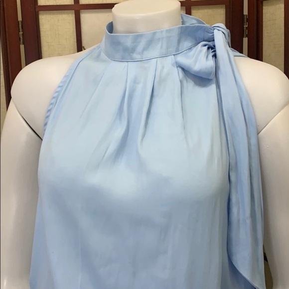 Pretty blue top 💙 - Picture 2 of 6